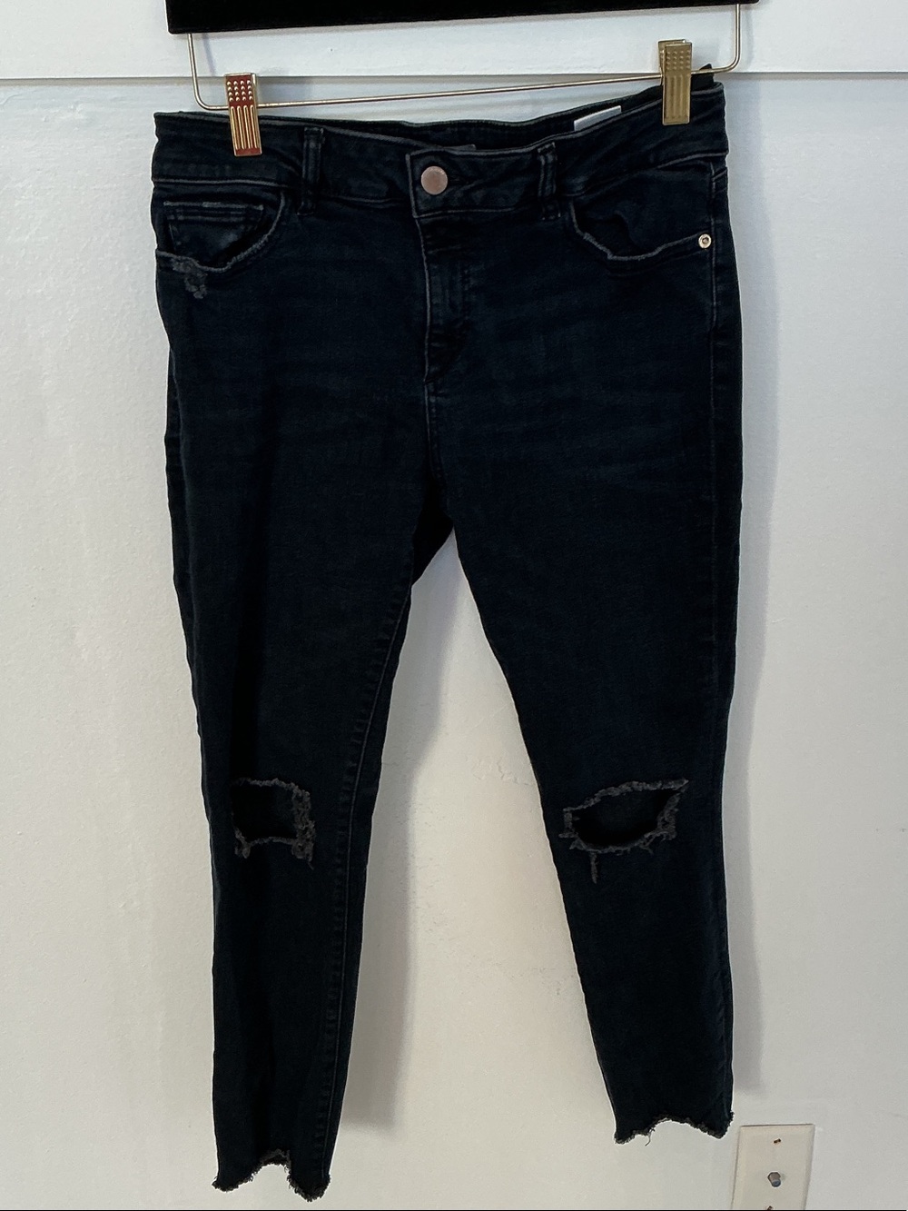 DL1961 Black Skinny Distressed Jeans
